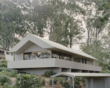 Mossy Point House / Edition Office