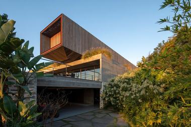 Serra House / Marcelo Couto Arquitetura + Rodrigo Oliveira Paisagismo