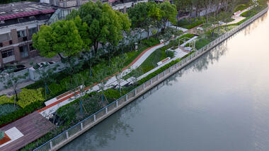 Diseño de renovación del paseo fluvial de Jinqiao Caojiagou / VIASCAPE design