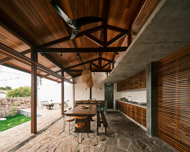 Casa Betina / Terra e Tuma Arquitetos Associados
