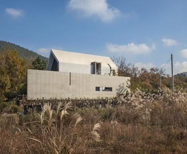Seon Heul Sup House / SOHUN Architects & Planners