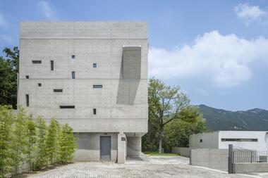 冥想小教堂 / Lee Eunseok  + ATELIER KOMA