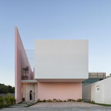 Casa Banderas / REA Studio