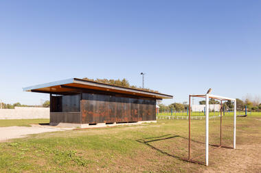 Cidade Esportiva Fratelli / Andres Milos Arquitectos + Boris Bacaluzzo