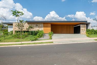 Petrus House / Sala Squadra Arquitetura & Interiores