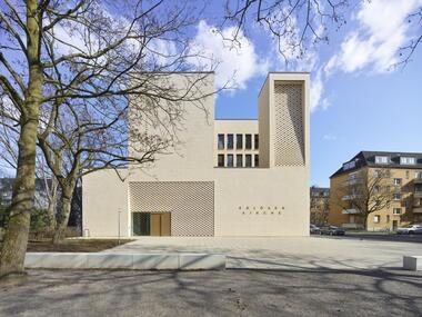 Köln-Weidenpesch Church / harris + kurrle architekten bda