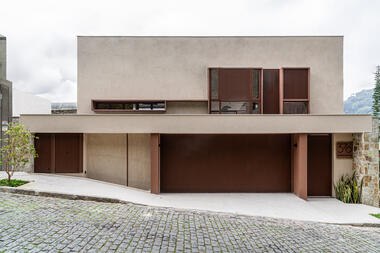 Terra House /  Cité Arquitetura