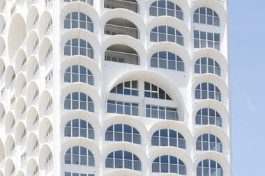 Gallery of La Porte Bleue / PietriArchitectes  - 3