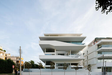 Casas aisladas / KLab architecture