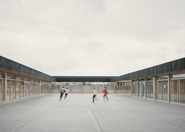 Escola d’Orlinde Bretenoux / Dietrich | Untertrifaller  + phBa architectes