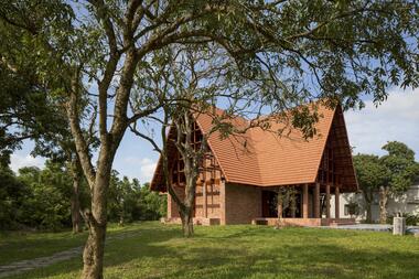 Templo Martyr Shrine / Lestudioarchitects