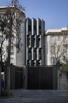 Gallery of Goosheha Office Building / Nazanin Gholami  - 1