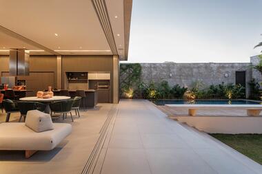 Gallery of LC House / Caracho Arquitetos  - 17