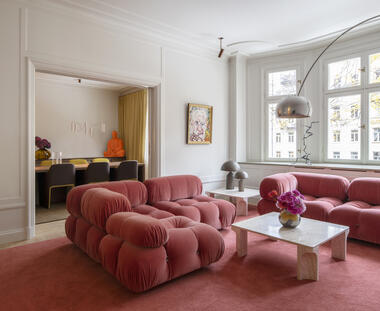 Karlavägen Apartment Renovation / Spring Architektkontor