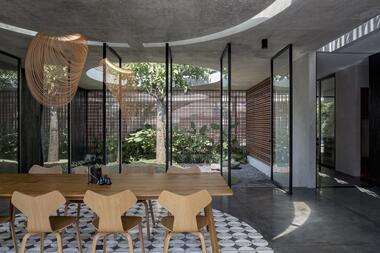 Gallery of Halo House / Tamara Wibowo Architects  - 4