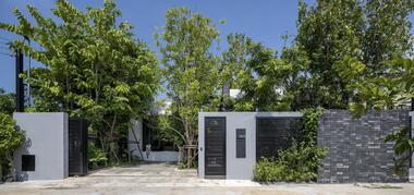 Gallery of Tree’s House / Studio Bewell  - 1
