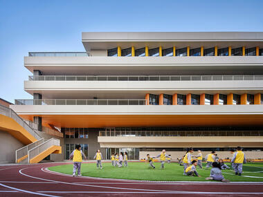 Xi'an Weiyang Road Primary School  / Qu Peiqing Studio