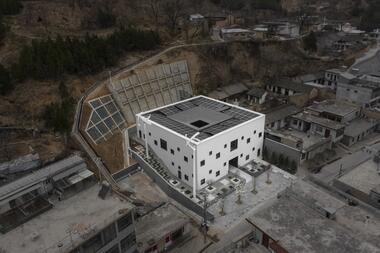 SQUARES in Tianshui Library  and Daycare / SAKO Architects