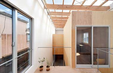House with Indoor Garden / Hiroshi Kinoshita and Associates