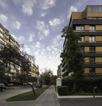 JS449 Apartment Building / Duque Motta & AA + FIA
