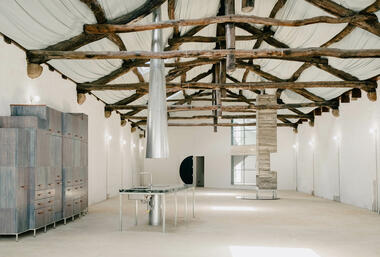 House with Many Faces / fala