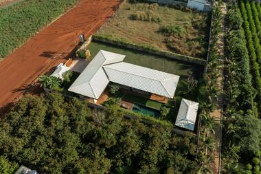 Gallery of Sustainable Weekend Villa / T3 ARCHITECTS  - 6