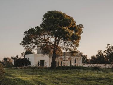 Casa Casolare Scarani / Studio Andrew Trotter