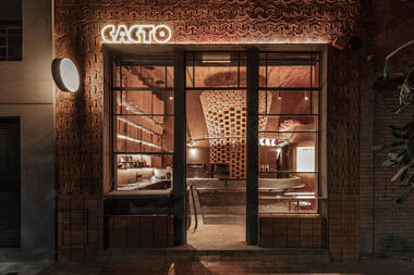 Gallery of Small Bars and Restaurants: 14 Projects Less than 50 m2 in Latin America  - 6