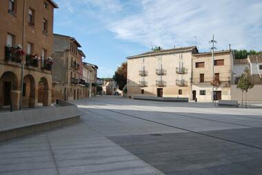 Plaza de la Constitución de Anguciana - La Rioja / Alfaro Hurtado Arquitectos S.C.P. 