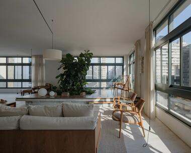 Paulista Apartment / Andrade Morettin Arquitetos Associados