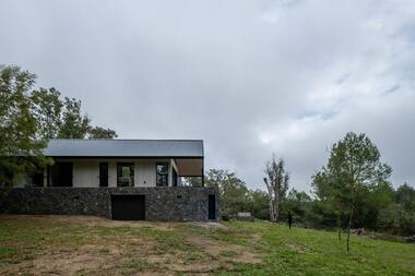 Galería de El uso de la piedra natural en la arquitectura argentina contemporánea  - 7