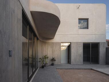 Rodriguez House / Veintedoce Arquitectura