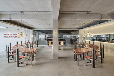 Restaurante y bar Slowyard BBQ / Indiesalon