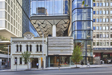 88 沃克酒店和办公楼 / fitzpatrick+partners