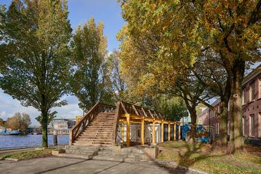 Circular Walkway for Urban Renewal / Walden Studio	 + New Grounds