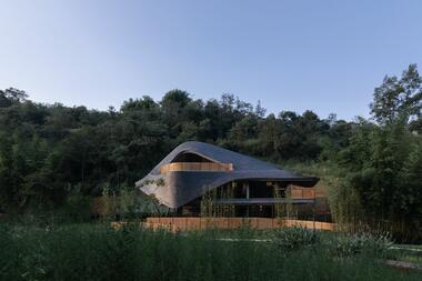 Linpan Cloud Eye: Chengdu Dayi Rural Neighborhood Center / Archi-Union Architects