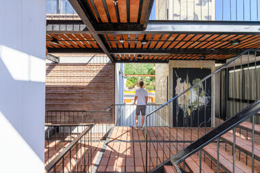 Galería de Edificio Flia  / Momento  - 4