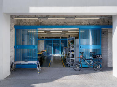 Spoke Beverage Room / OFFICE COASTLINE