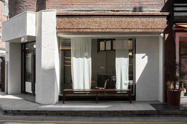UYOUNG Cafe / DEEF