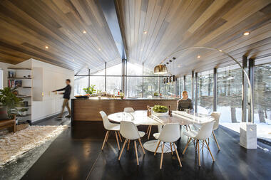 Casa de cristal en trébol / J.Roc Design