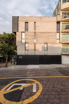Corbeta 18 / FRB Arquitectos Asociados