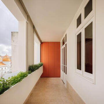 Gallery of Rodrigues Sampaio Apartment / Manuel Cachão Tojal  - 2