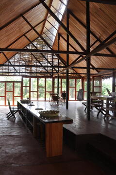 Galería de Ani Nii Shobo Lodge  / Sandra Iturriaga + Samuel Bravo  - 7