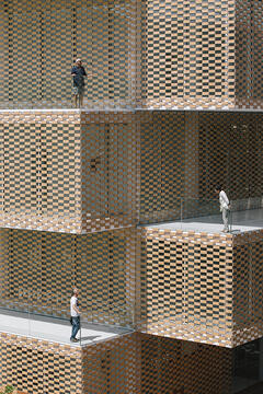 Solar Control and Sustainability in Hot Climates with Ceramic Textiles