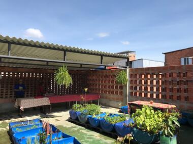 Galeria de Projeto comunitário aplica estratégias bioclimáticas e mão de obra local em Paraisópolis  - 1