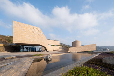 Daya Bay Nuclear Power Science and Technology Museum / E+UV Architecture + Huayi Design