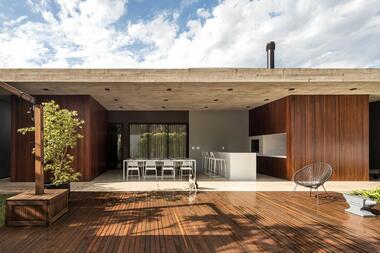 Casa Primavera / Salamanca Arquitetos