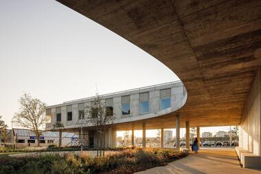 Pólo de Saúde de Carcavelos / Simão Botelho + Studio-J + Duoma
