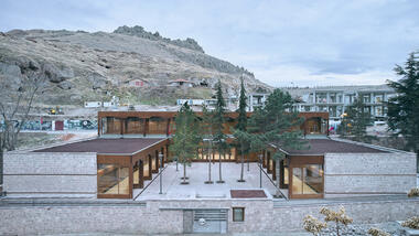 Escuela Primaria de Sille / TEGET