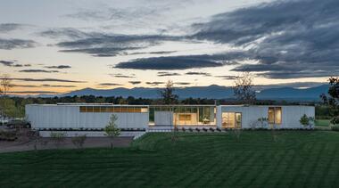 Hudson Valley Residence / HGX
